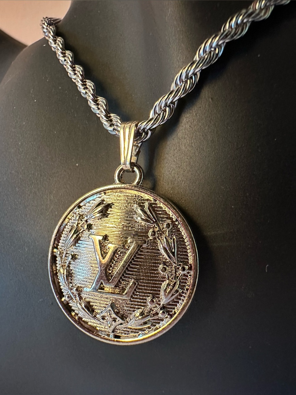 Silver Medallion Pendant Necklace - Silver - Picture 2 of 5